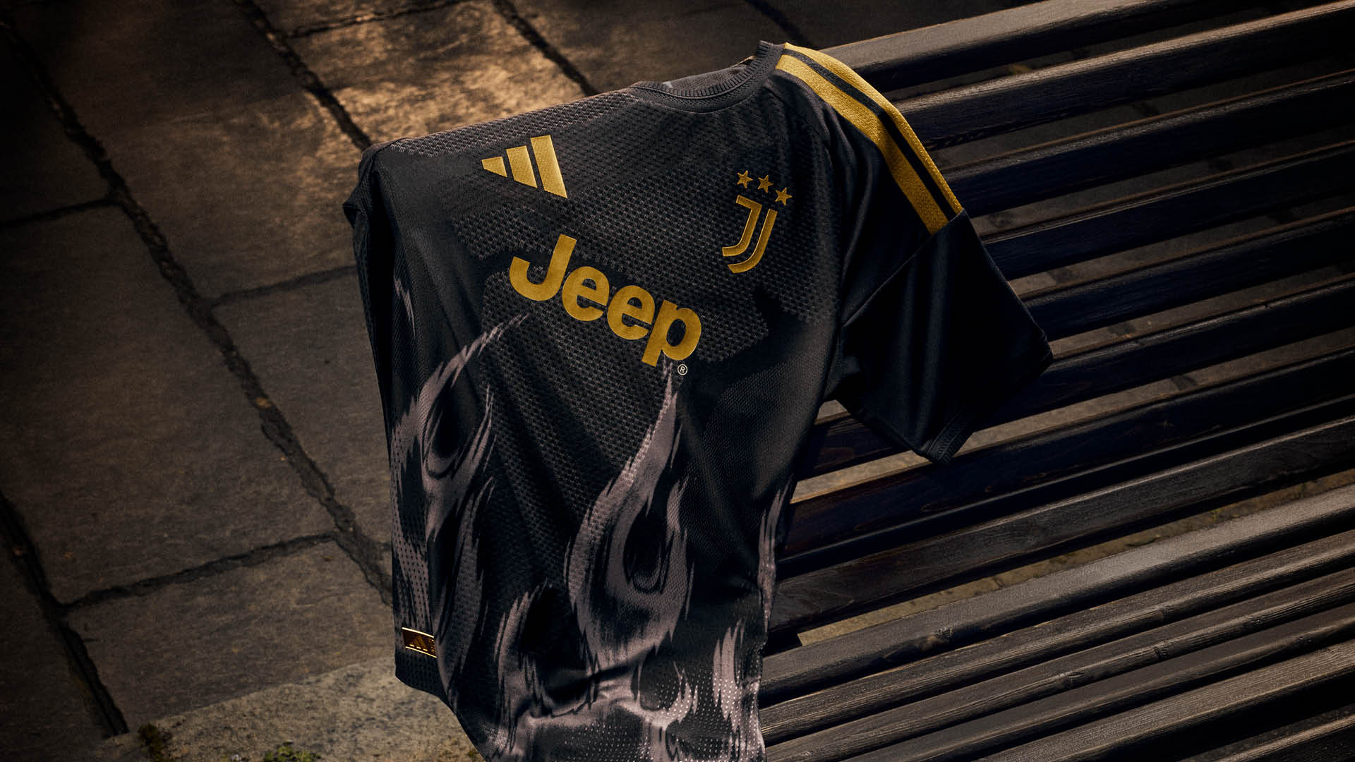 Dettaglio terza maglia Juventus 2026 2027
