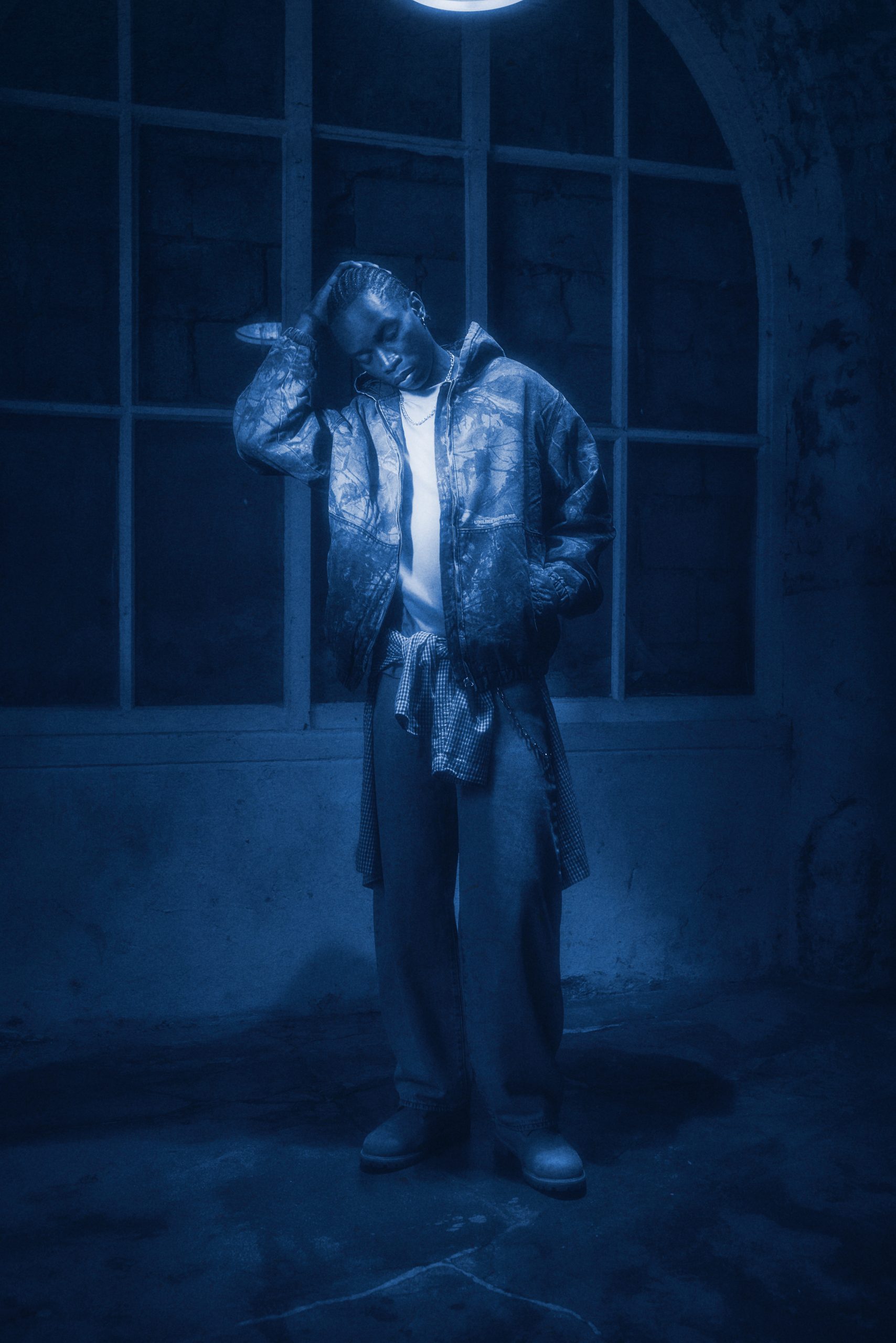 Look Halloween Layers dark per lui e per lei, scatto della campagna JD Sports